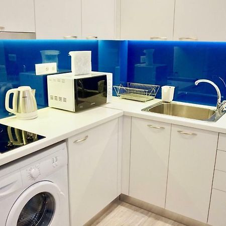 Modern & Central Apt In Атина Екстериор снимка