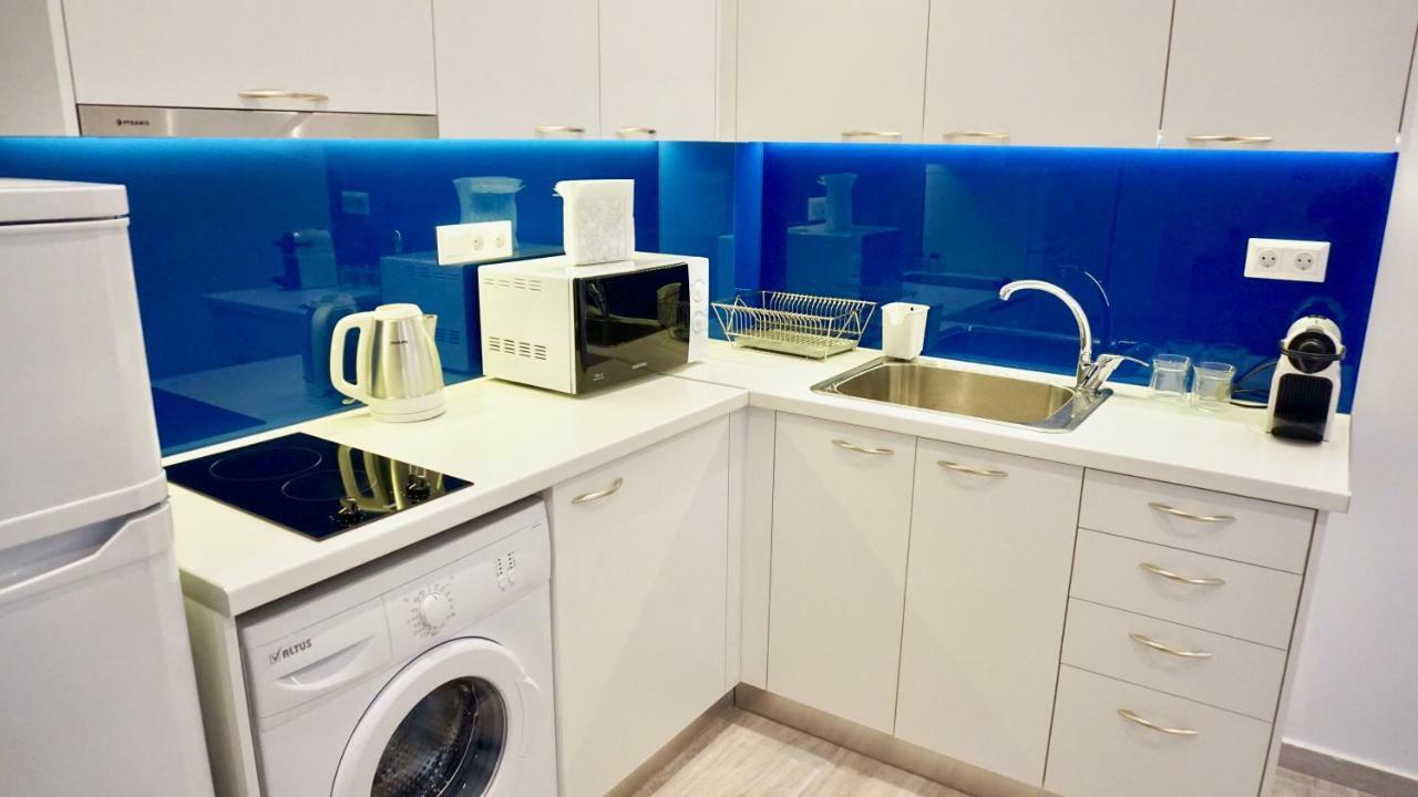 Modern & Central Apt In Атина Екстериор снимка
