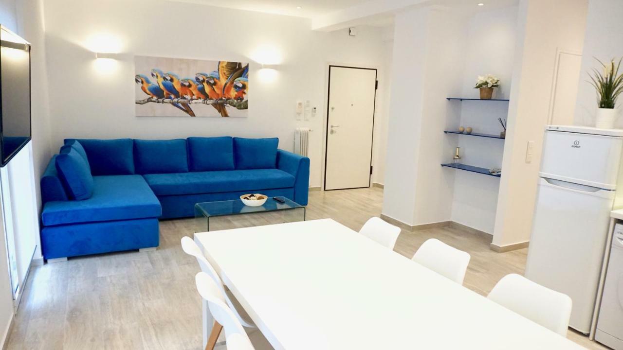 Modern & Central Apt In Атина Екстериор снимка